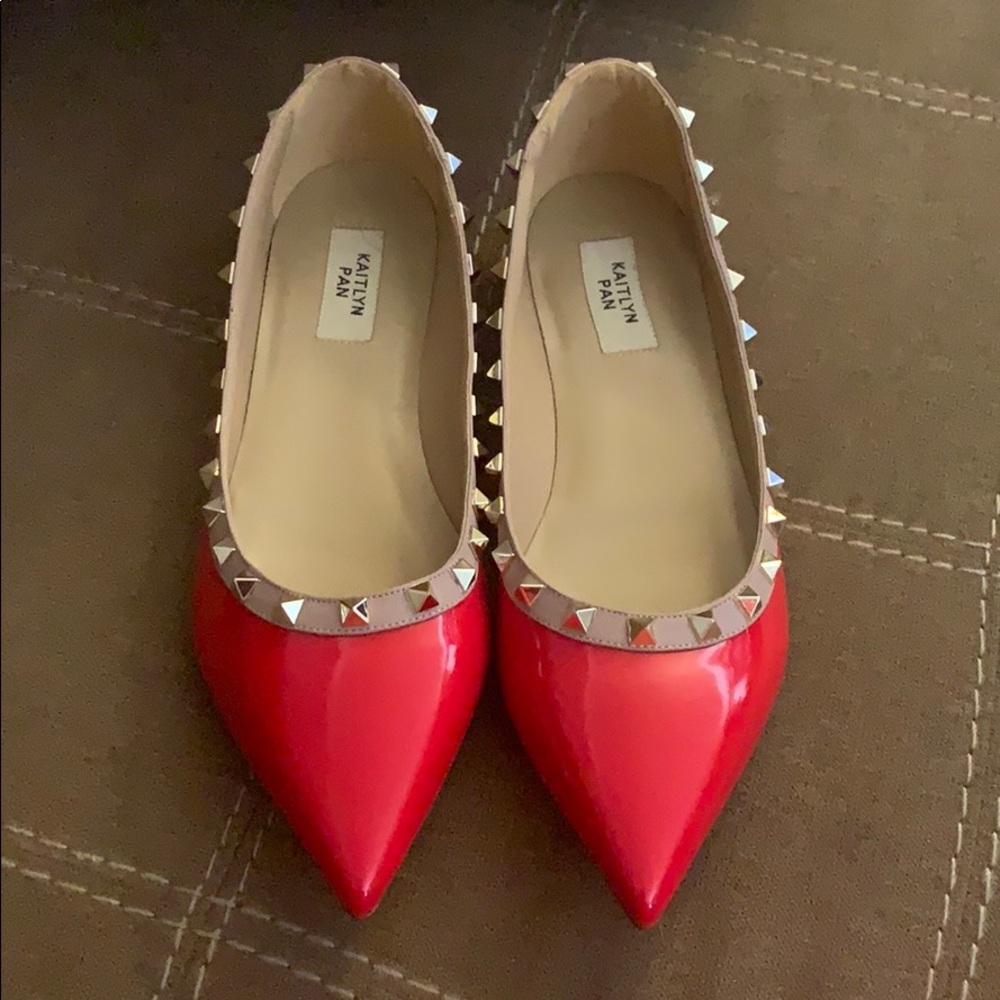 Kaitlyn Pan similar to Valentino rockstuds 🥰🥰